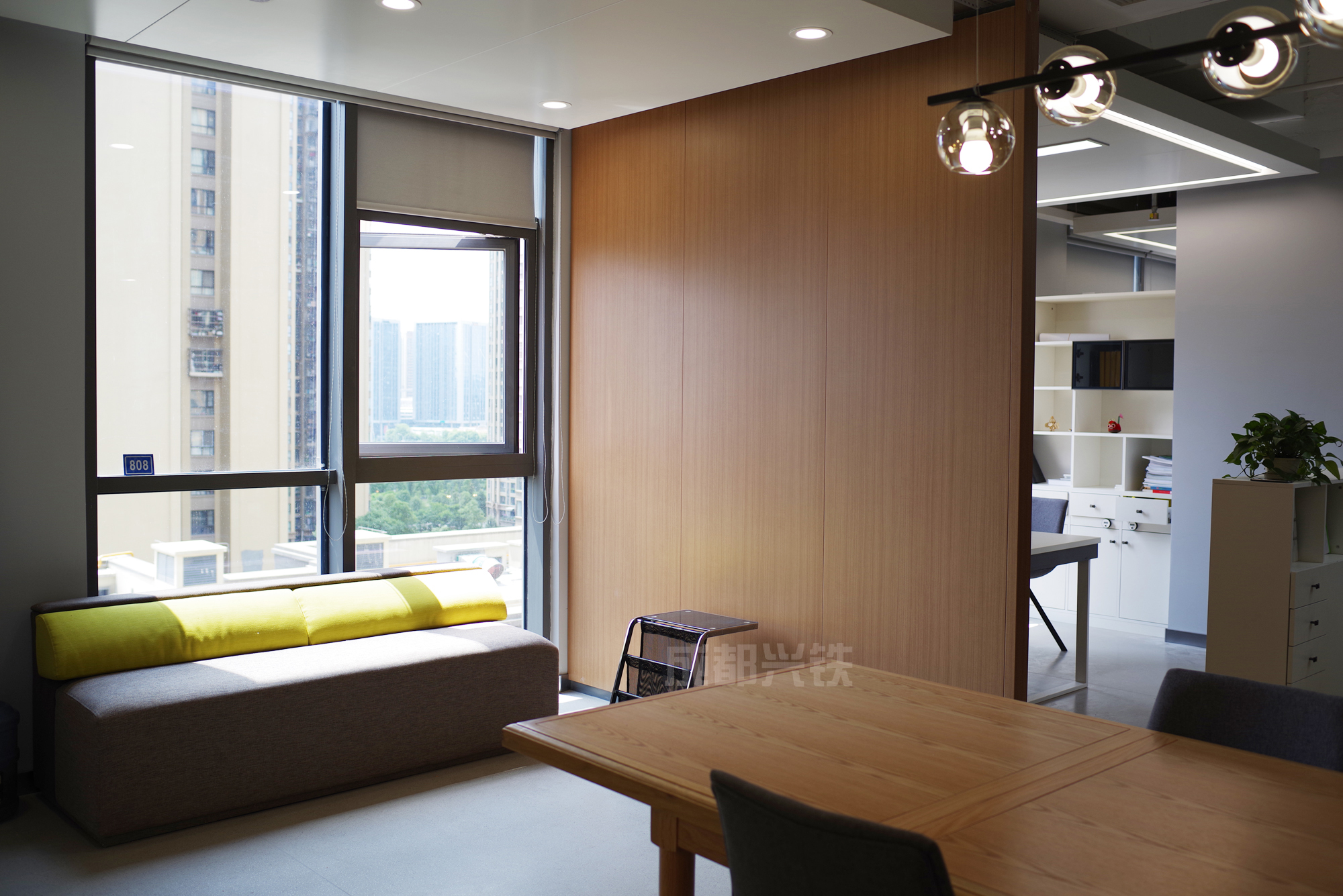 復合木紋鋼質(zhì)墻板